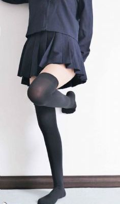 丰满女邻居的嫩苞张开电影_超清日本电影免费