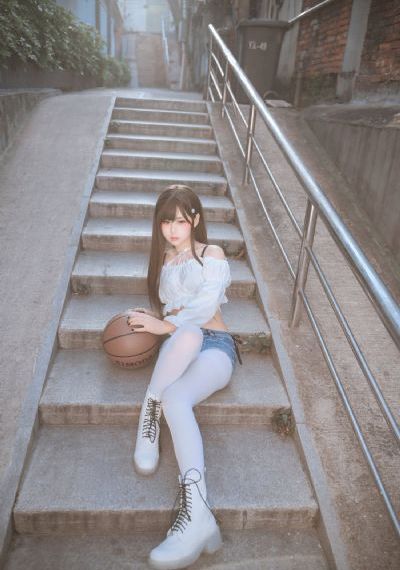 97婷婷大伊香蕉精品视频_全集在线观看
