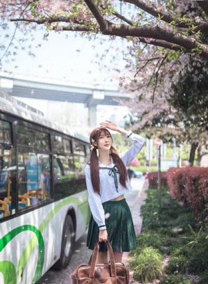 校园春色综合久久精品中文字幕_BD韩语在线观看视频