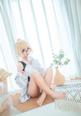 年轻女教师2在线观看_1080超清在线观看