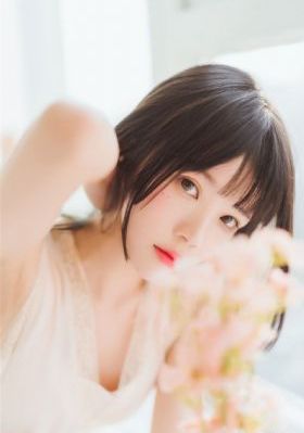 年经丰满岳欲乱中文字幕_高清在线观看完整版