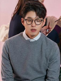 金泰河个人资料